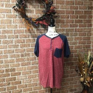 Levi’s Men’s Red and Blue T-Shirt Size L Chest 21” Item PHK3042